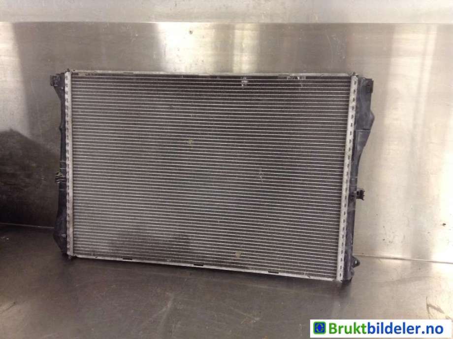 Radiator (automat gir) til Mercedes C-Klasse, 2014-2018 (Fase 1) (W205) (W205) (MERCEDES|A 099 500 21 03)