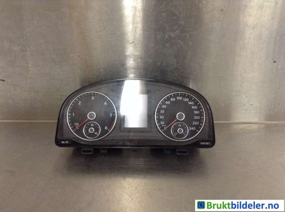 Instrumentpanel til VW Caddy, 2015-2020 (Type III, Fase 3)  (VOLKSWAGEN|2K5 920 876 A)
