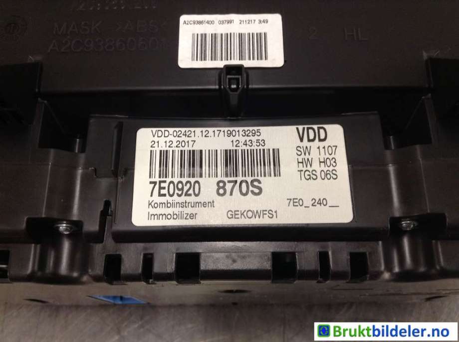 Instrumentpanel til VW Transporter / Caravelle 2015-2019 (T6) (T6) (VOLKSWAGEN|7E0 920 870 S|)