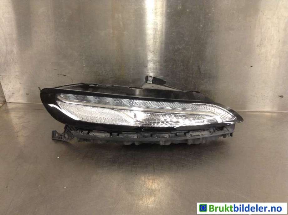 Frontlykt høyre halogen til Jeep Cherokee, 2014-->> (Type V) (JEEP|68157104AO)