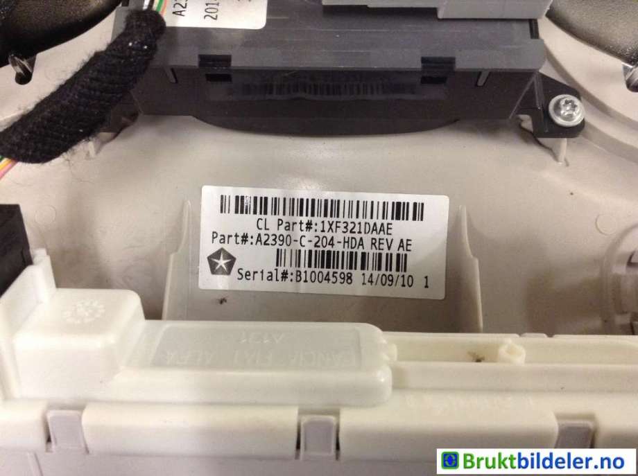 Tak konsoll til Jeep Cherokee 2014-->> (Type V) (JEEP|1XF321DAAE|)