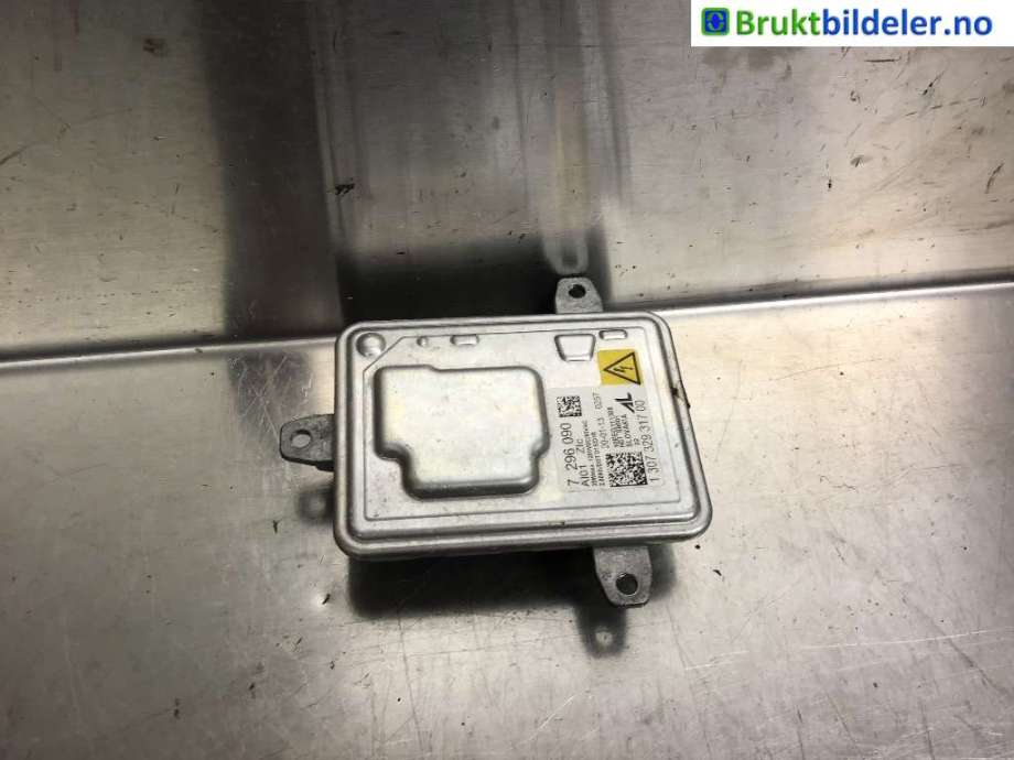 Styreenhet xenon/ballast til BMW 3-Serie, 2012-2018 (F30/F31/F34) (F30/F31/F34) (BMW|7 296 090)