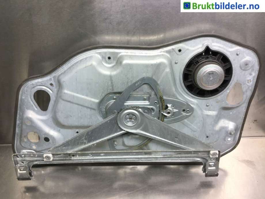 Ruteheis venstre foran til Volvo V60/V60 CC, 2013-2018 (Type I, Fase 2)  (VOLVO|30753143)
