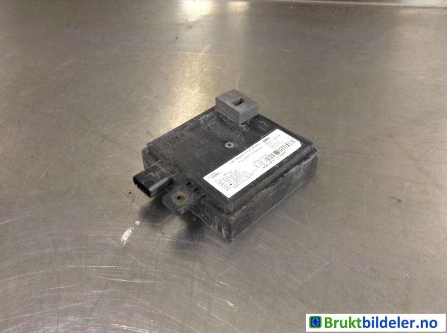 Sensor radar til Ford Focus, 2011-2014 (Type III, Fase 1)  (FORD|AV6T-14C689-AD)
