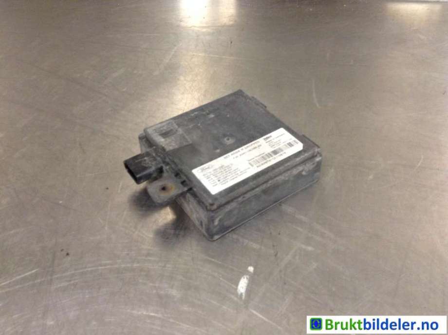 Sensor radar til Ford Focus, 2011-2014 (Type III, Fase 1)  (FORD|AV6T-14C689-AD)