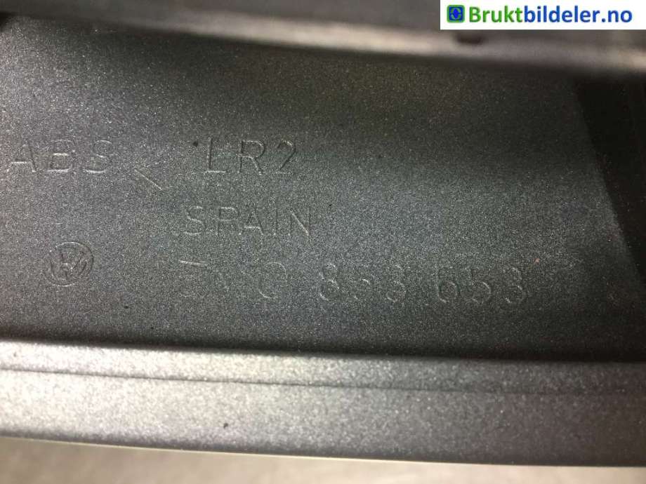 Grill til VW Golf, Plus/Cross 2005-2009 (Fase 1)  (VOLKSWAGEN|5M0 853 653|)