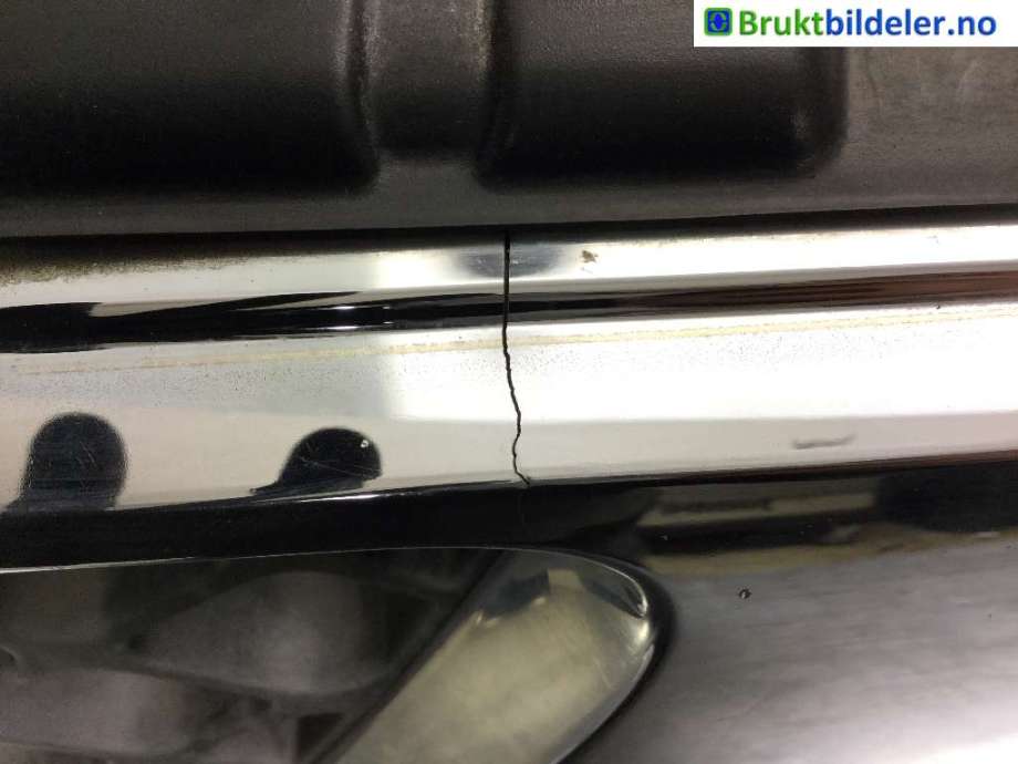 Grill til Nissan Navara 2005-2010 (Fase 1) (D40) (D40) (NISSAN|62310 EB400|)