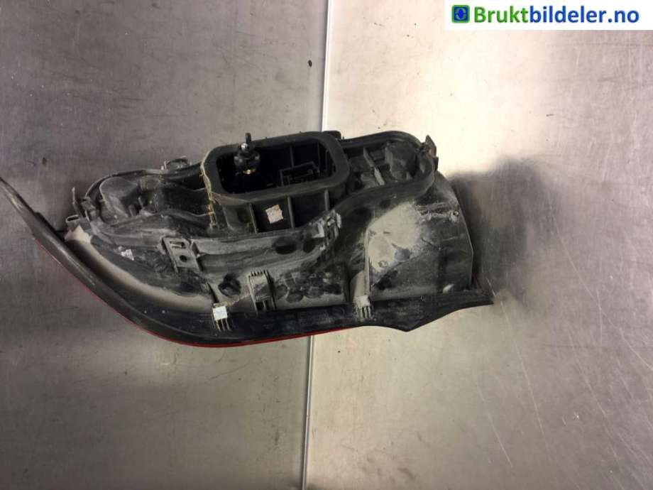 Baklykt venstre til VW E-Up 2013-2019  (VOLKSWAGEN|1S0 945 096 D|)