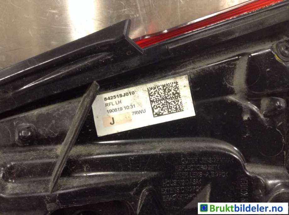 Baklykt venstre indre til Subaru Forester 2019-->> (Type V)  (SUBARU|84251 SJ010|)