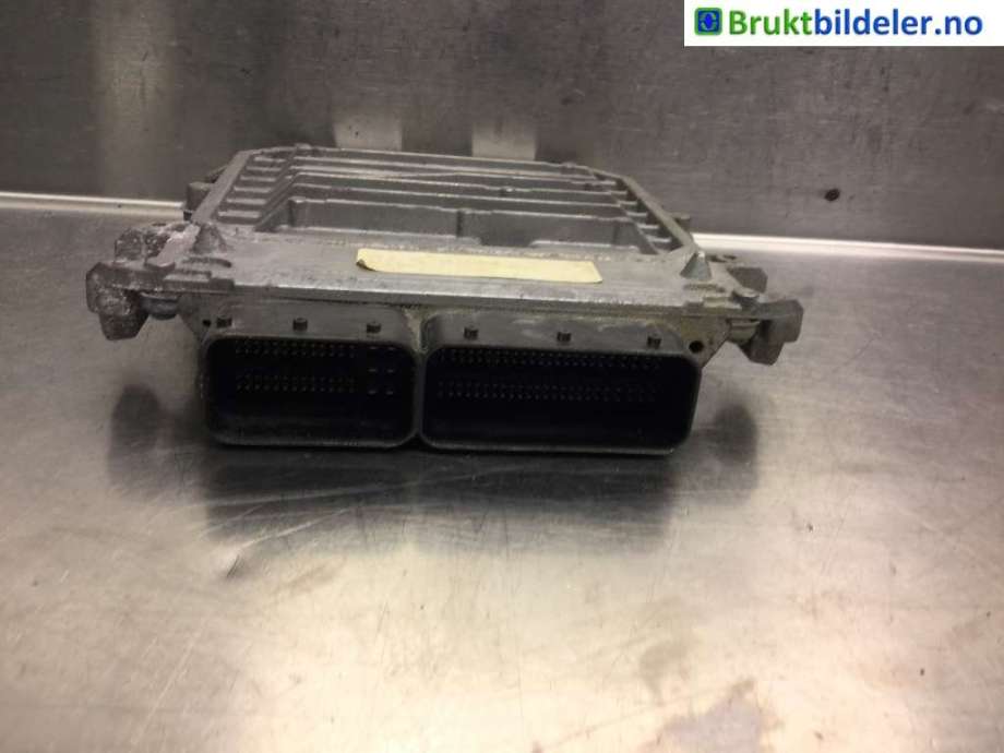 Styreenhet motor til Mercedes A-Klasse 2012-2018 (W176) (W176) (MERCEDES|A 651 900 95 02|0 261 S08 233|)