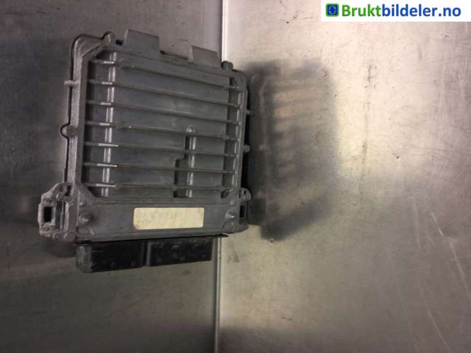 Styreenhet motor til Mercedes A-Klasse 2012-2018 (W176) (W176) (MERCEDES|A 651 900 95 02|0 261 S08 233|)