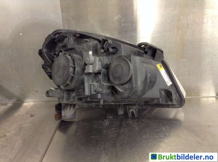 Frontlykt venstre xenon til Nissan Qashqai 2007-2010 (Type I, Fase 1) (NISSAN|26060JD91B|1EF 238 042-11|)