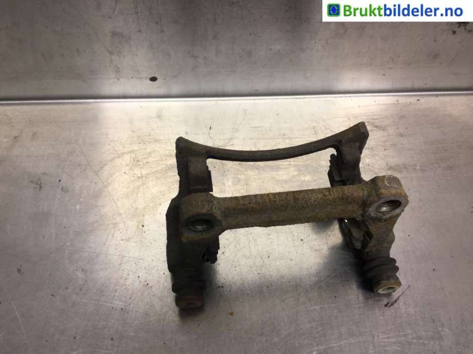 Bremsecaliper brakett til VW Transporter / Caravelle, 2015-2019 (T6) (T6) (VOLKSWAGEN|7H0 615 425 A)