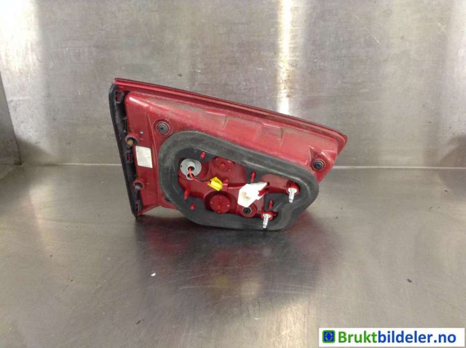 Baklykt høyre indre til Kia Sportage 2010-2016 (Type III)  (KIA|92406 3W010|)