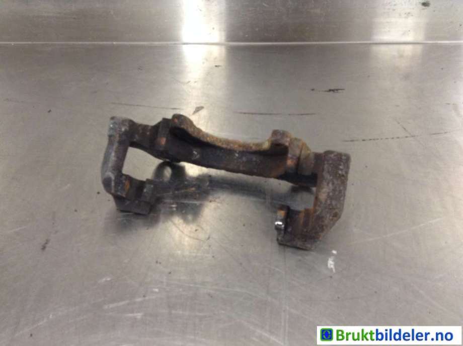 Bremsecaliper brakett til VW Golf, Plus/Cross, 2009-2013 (Fase 2)  (VOLKSWAGEN|1K0 615 125 D)