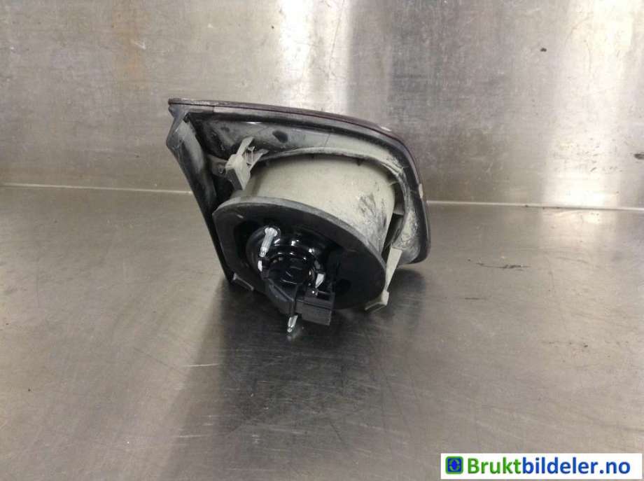 Baklykt høyre indre til VW Golf, Plus/Cross 2009-2013 (Fase 2)  (VOLKSWAGEN|5M0 945 094 S|89091211|)