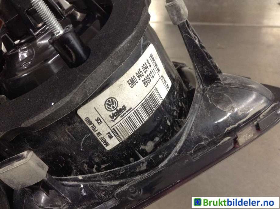Baklykt høyre indre til VW Golf, Plus/Cross 2009-2013 (Fase 2)  (VOLKSWAGEN|5M0 945 094 S|89091211|)