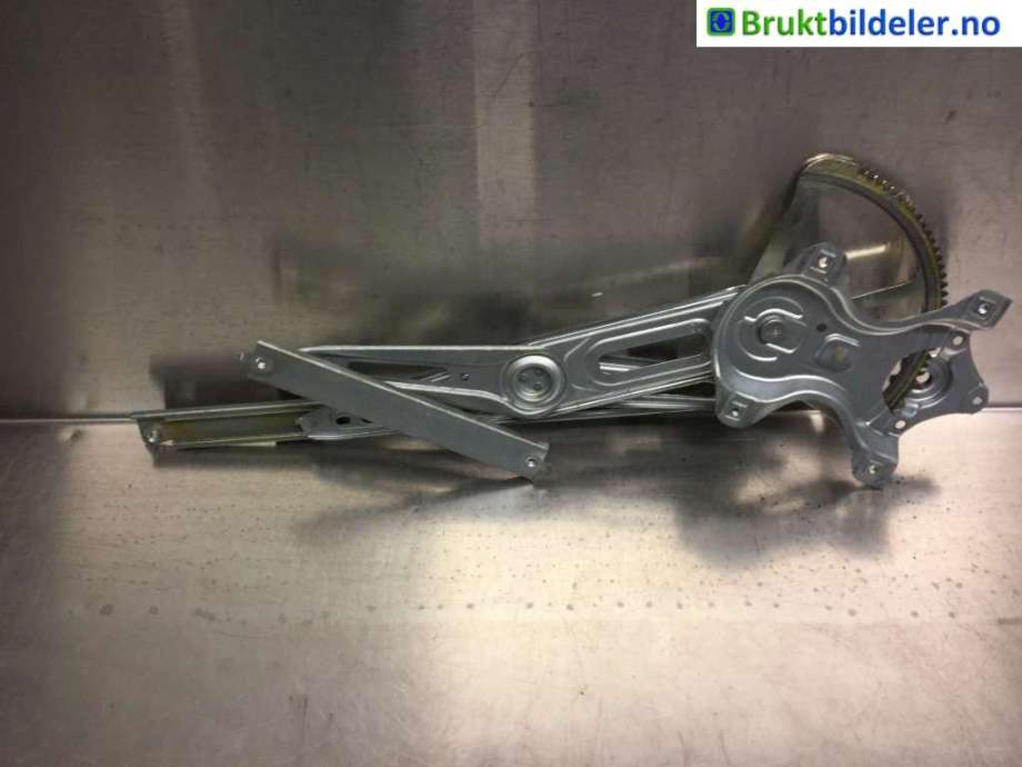 Ruteheis til Toyota Auris 2010-2012 (Type I, Fase 2)  (TOYOTA|69830-02390|)