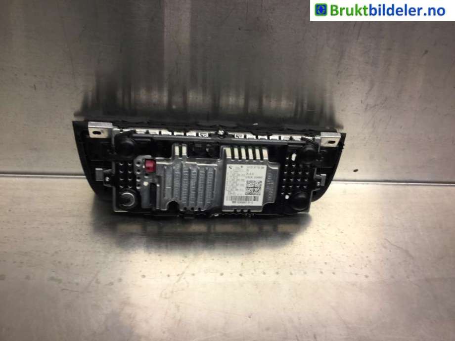 Multimedia display (MCU - Media Controller Unit) til BMW 5-Serie 2010-2017 (F10/F11) (F10/F11) (BMW|65 50 9 266 384||BM 9 243 897 C)