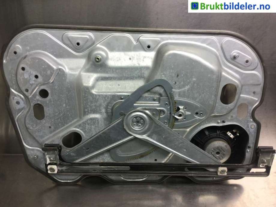 Ruteheis til Ford Kuga 2008-2012 (Type I)  (FORD|7M51-R203A28-DD|)