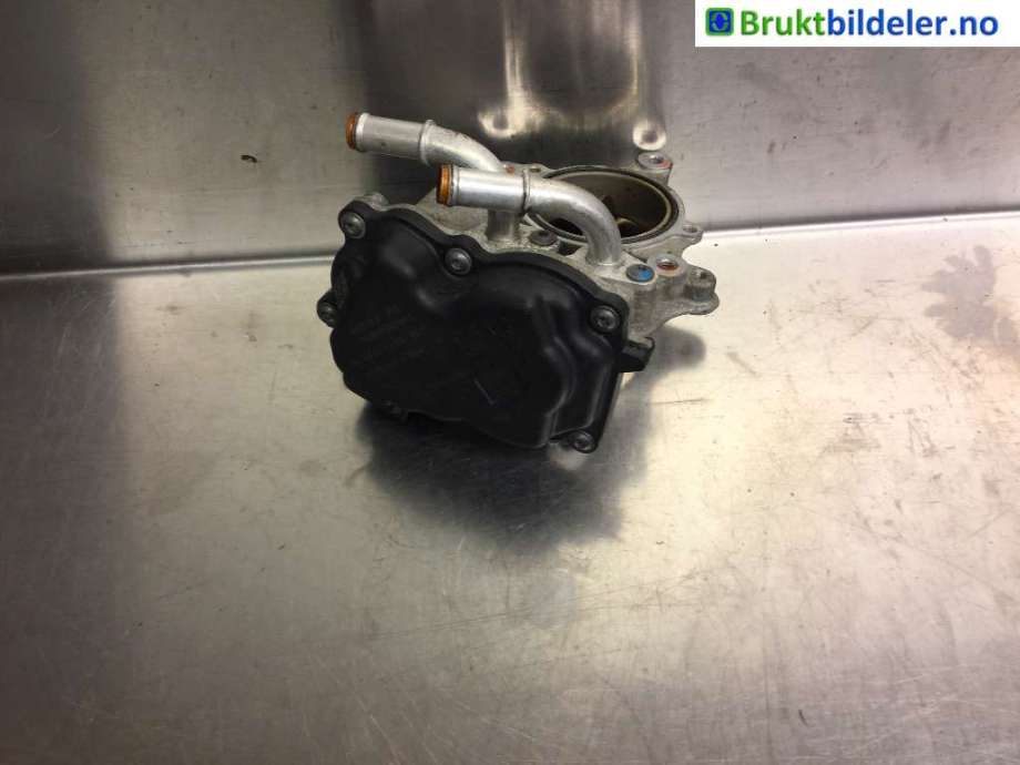 Spjeldhus til VW Caddy, 2015-2020 (Type III, Fase 3)  (VOLKSWAGEN|04L 128 063 AA)
