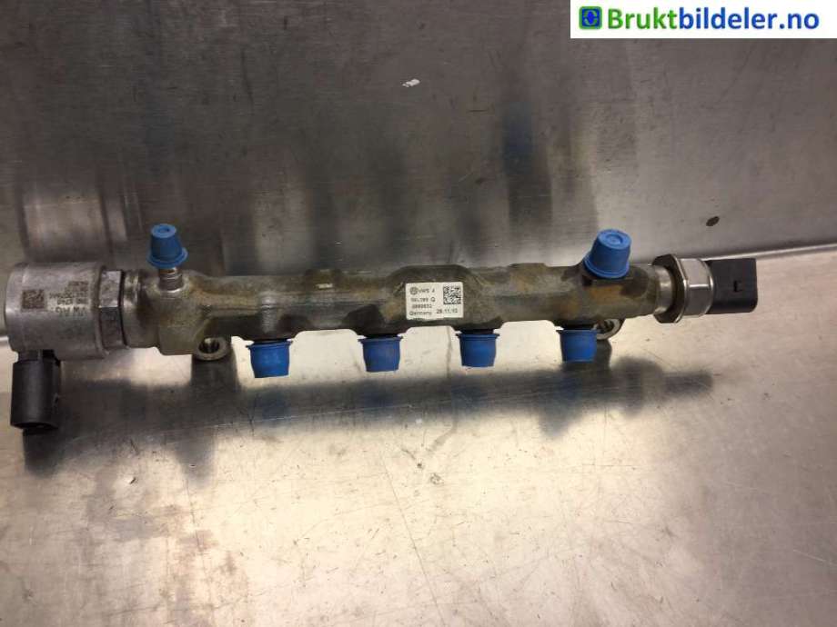 Dyseskinne (fuelrail) til VW Caddy, 2015-2020 (Type III, Fase 3)  (VOLKSWAGEN|04L 130 089 G)