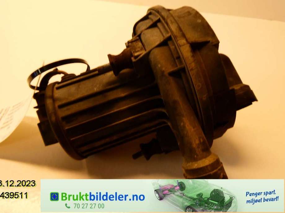 Diverse deler til Audi A4, 2004-2008 (Type III) (B7) (B7) (AUDI|8E0906613)