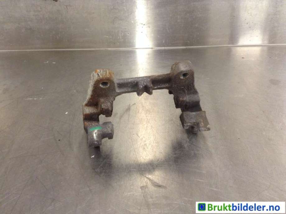 Bremsecaliper brakett til Ford Kuga, 2013-2019 (FORD|DG9C-2B582-GA)