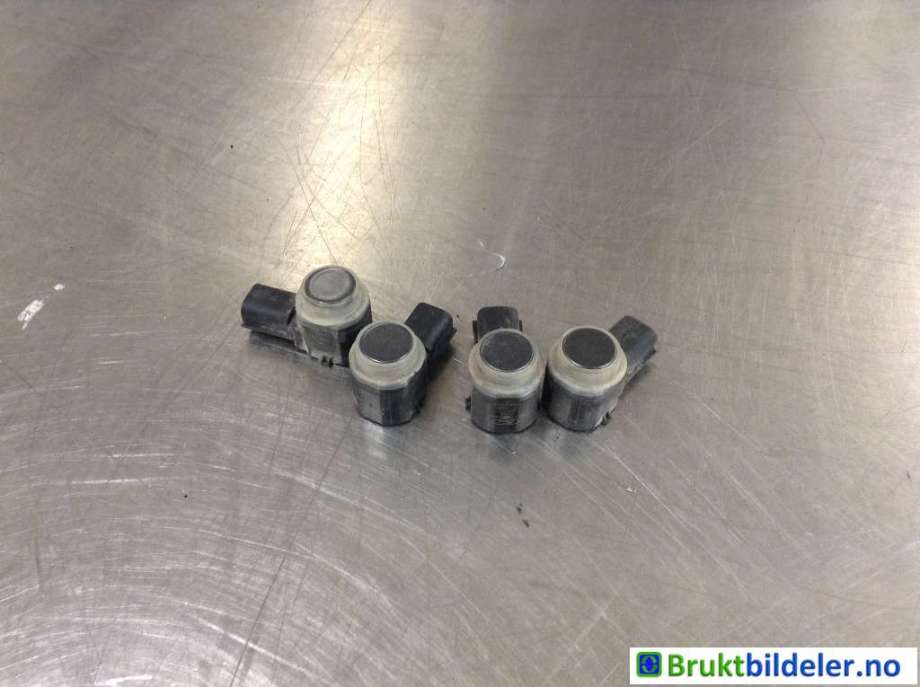 Parkeringssensor bak til Ford Kuga, 2013-2019 (FORD|F1C1-15K859-AAW)