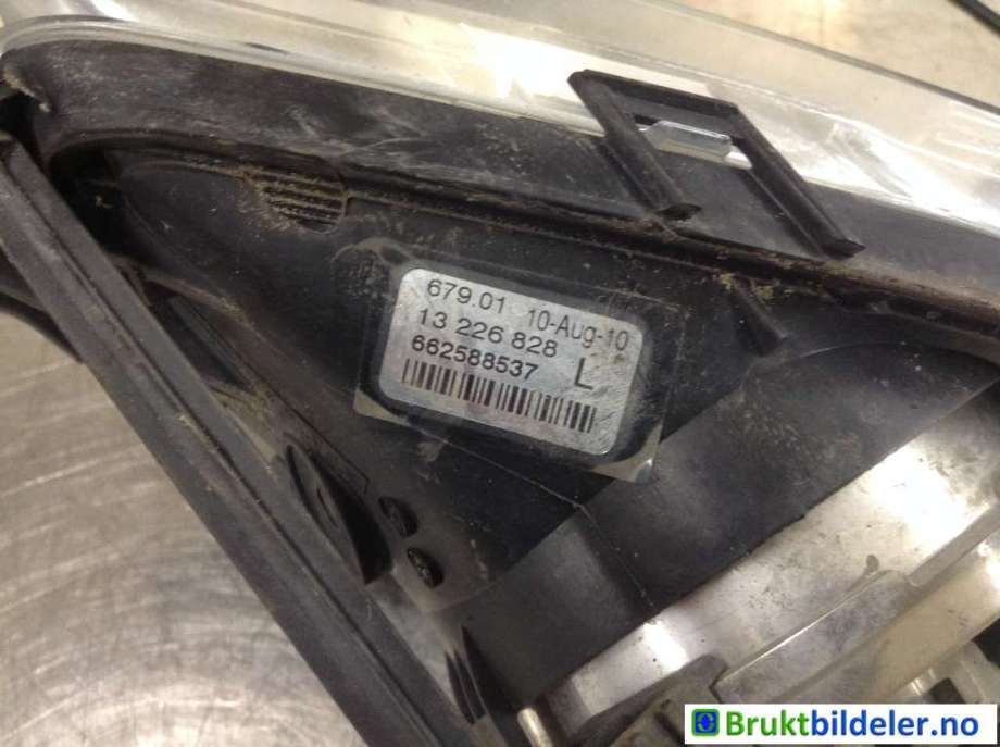 Tåkelykt venstre foran til Opel Insignia A 2009-2014 (OPEL|13 226 828|662588537|)
