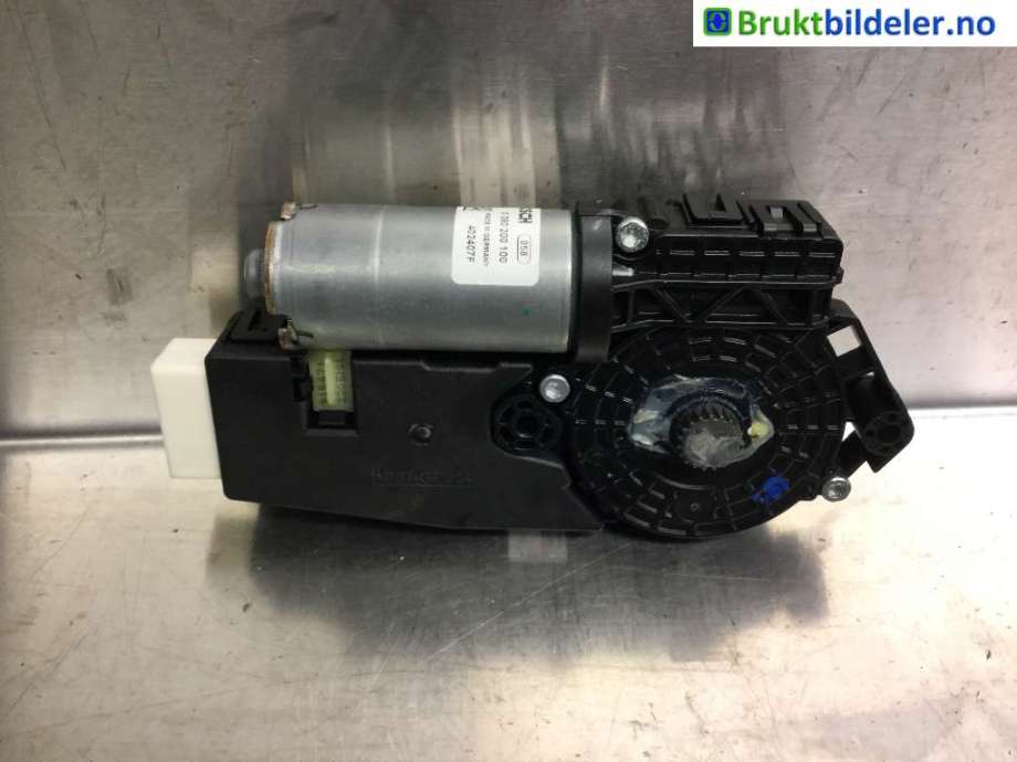 Takluke motor til Mercedes A-Klasse, 2012-2018 (W176) (W176) (MERCEDES|A 176 906 46 00)