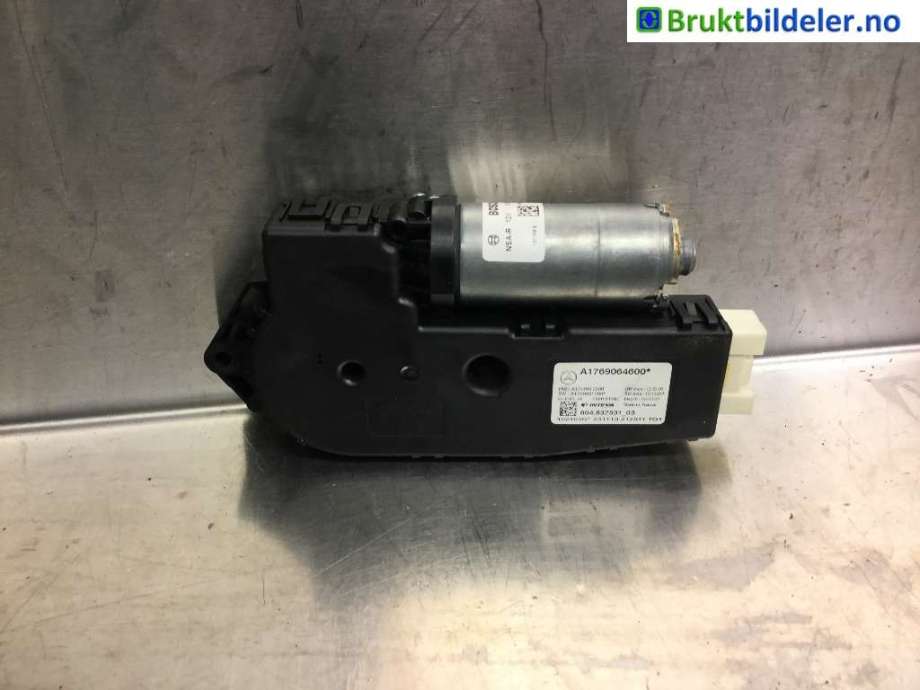 Takluke motor til Mercedes A-Klasse 2012-2018 (W176) (W176) (MERCEDES|A 176 906 46 00|0 390 200 100|)