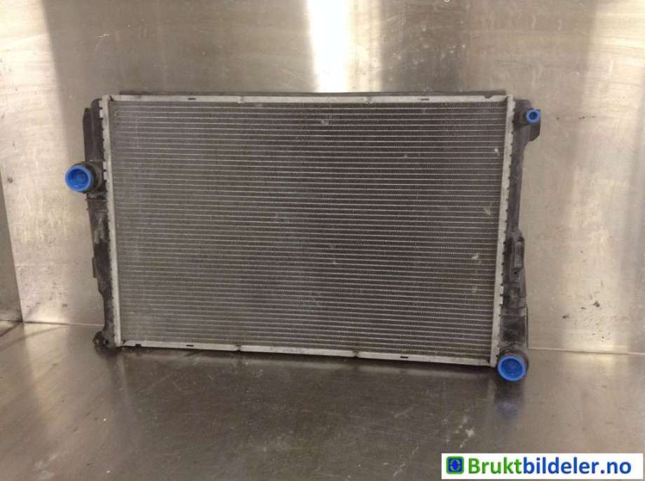 Radiator (automat gir) til BMW X3 2010-2017 (F25) (F25) (BMW|17 11 8 623 368|739123-11|7823568 03)