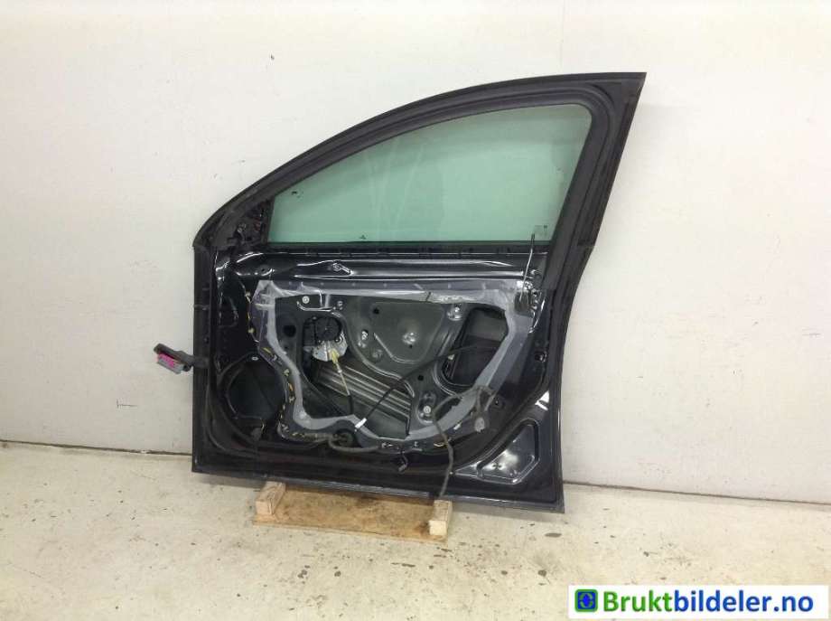 Dør høyre foran til Opel Insignia A 2009-2014  (OPEL|20985683||39062234)