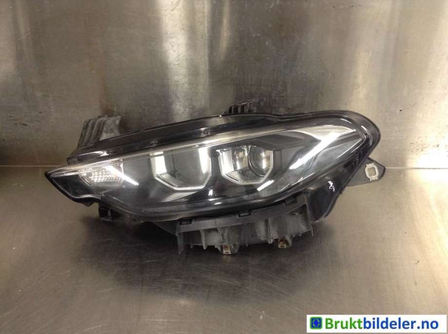 Frontlykt venstre halogen til Fiat Tipo, 2017-->>  (FIAT|521451660E)
