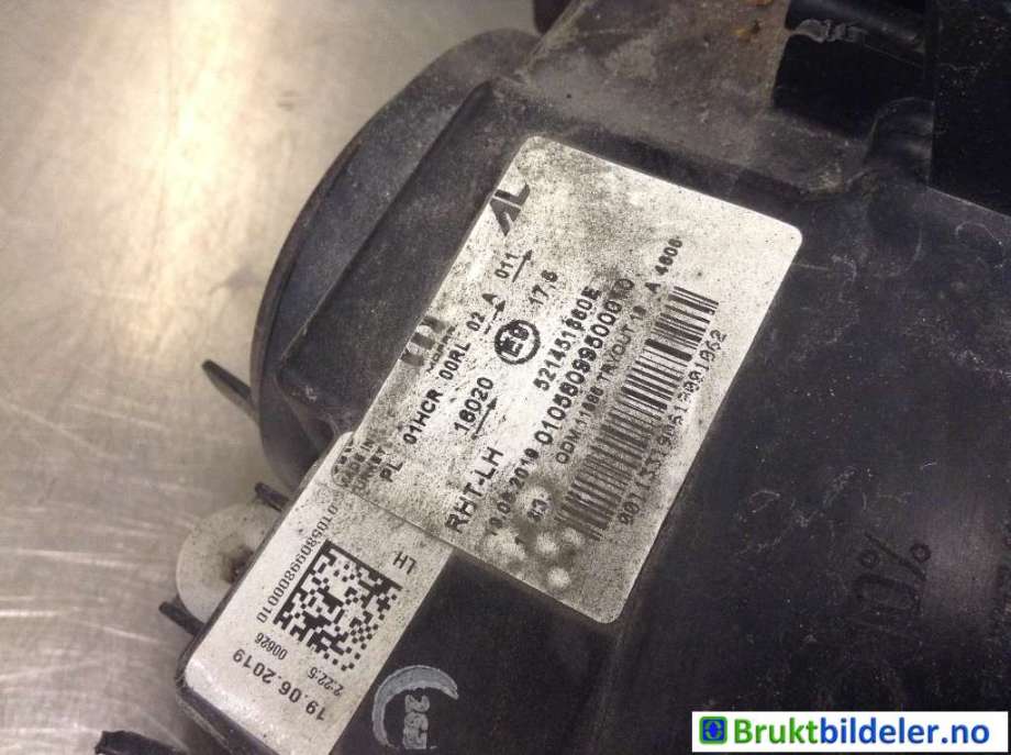 Frontlykt venstre halogen til Fiat Tipo 2017-->> (FIAT|521451660E||52145166)
