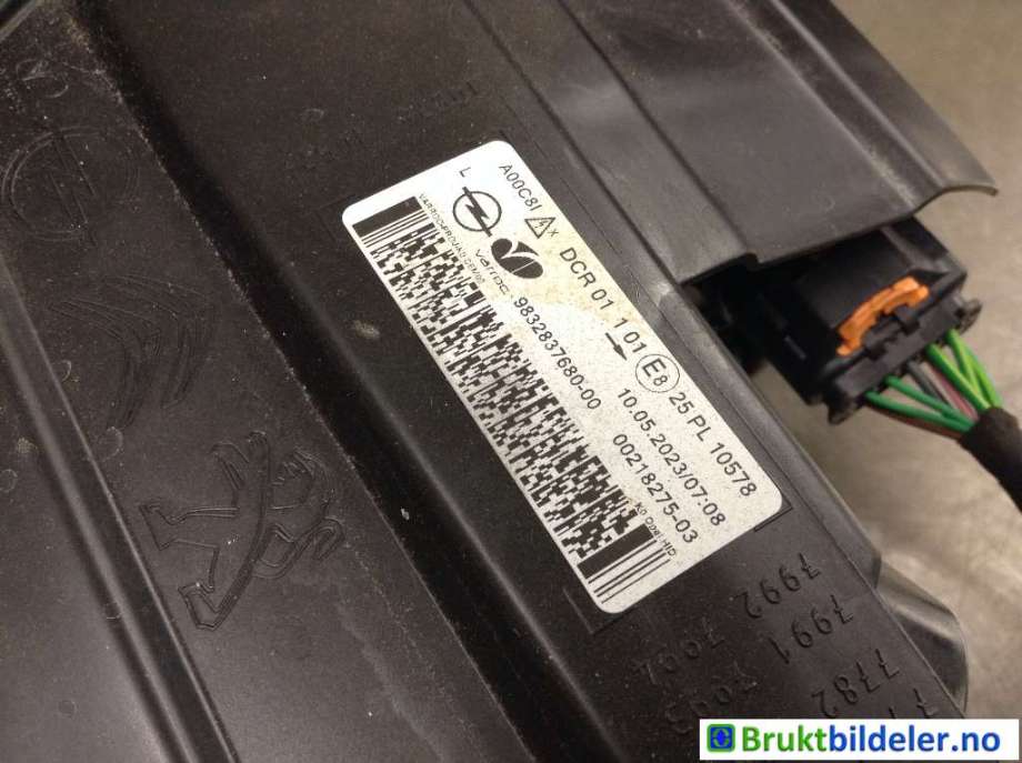 Frontlykt venstre xenon til Opel Vivaro C 2020-->>  (9832837680-00|00218275-03|)