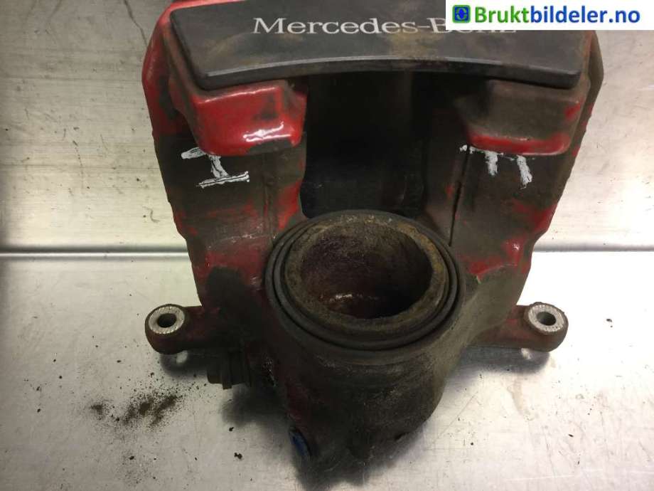 Bremsecaliper høyre foran til Mercedes A-Klasse 2012-2018 (W176) (W176) (MERCEDES|A 000 421 72 81|)