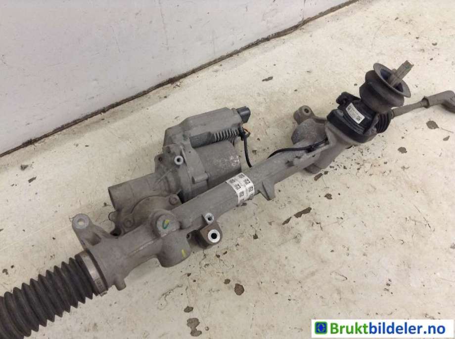 Tannstang elektrisk til Mercedes A-Klasse 2012-2018 (W176) (W176) (MERCEDES|A 246 460 63 00|6700 003 026|Q003TA0977ZE)
