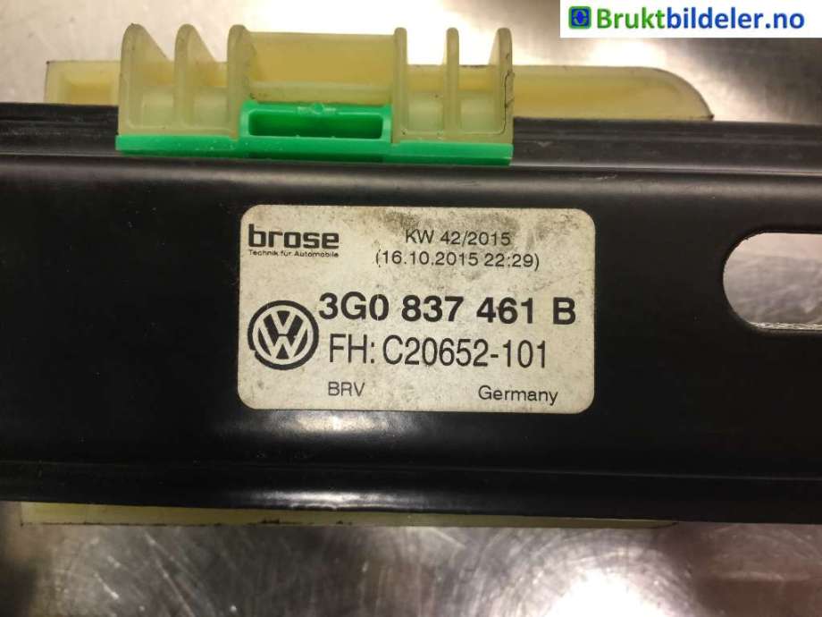 Ruteheis til VW Passat 2015-2019 (Fase 1) (B8) (B8) (VOLKSWAGEN|3G0 837 461 B|)