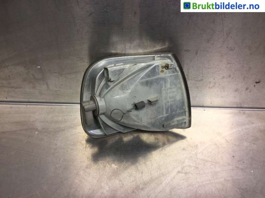 Blinklykt venstre til VW Transporter / Caravelle 1990-2003 (T4) (T4) (VOLKSWAGEN|7D0 953 041 F|)