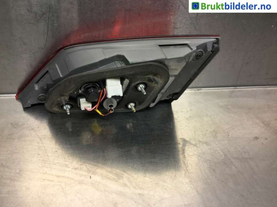 Baklykt venstre indre til Hyundai i40 2012-2017  (HYUNDAI|92403 3Z000|)