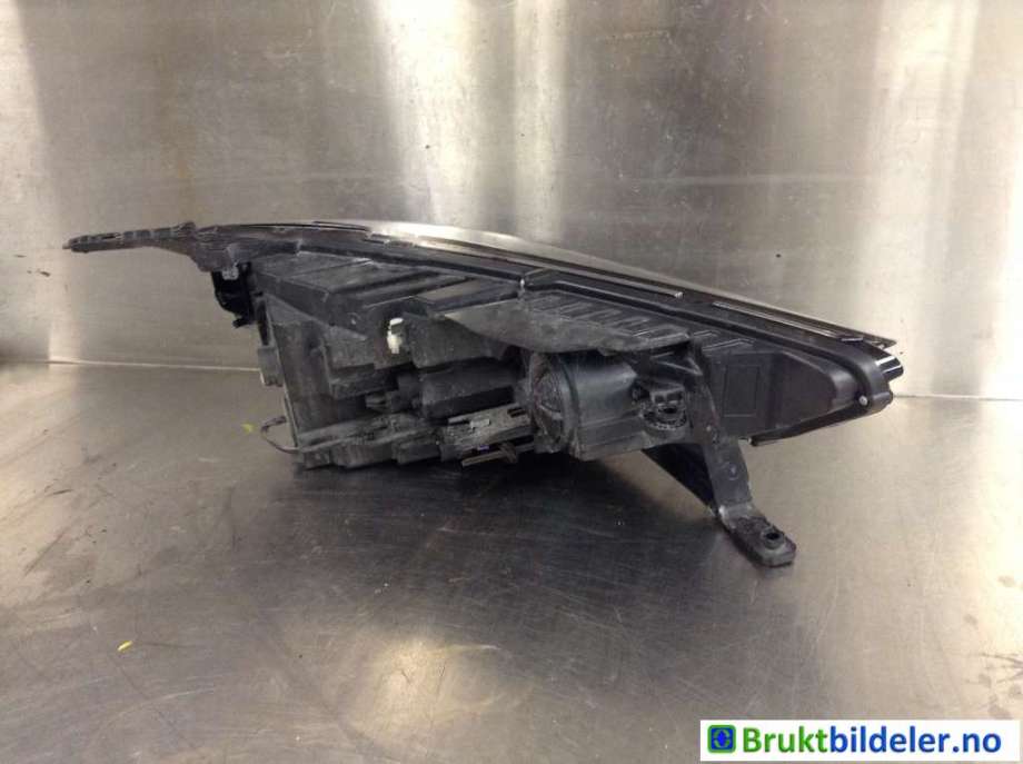 Frontlykt venstre halogen til MG MG5 2022-->> (10796249|)