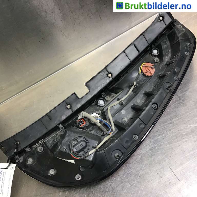 Baklykt venstre til Kia Soul 2014-2019 (Type II)  (KIA|92401-E4020|)
