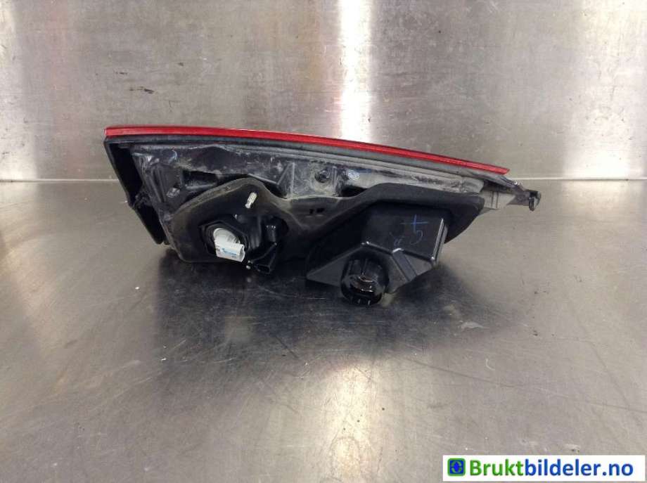 Baklykt høyre indre til Nissan Qashqai 2014-2021 (Type II) (NISSAN|265504EA5D||265504EA6E)