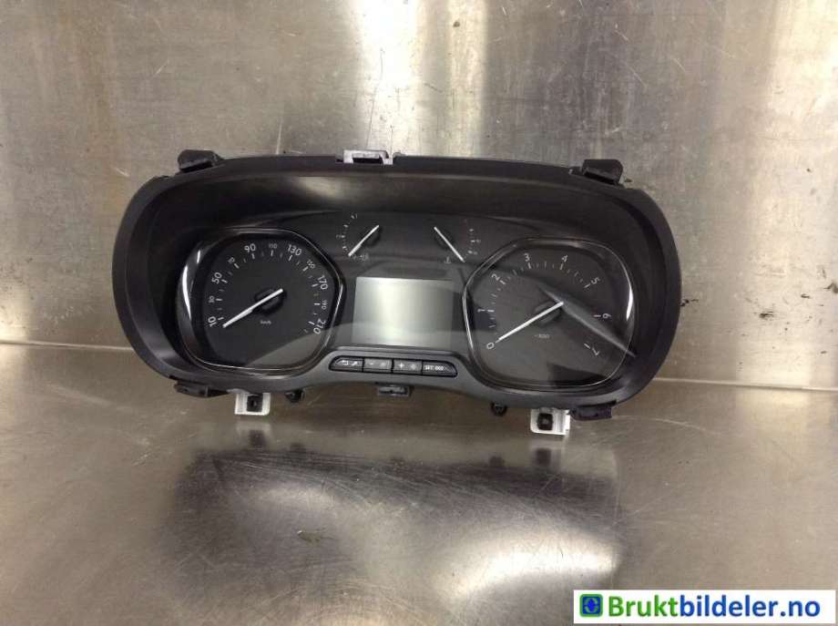 Instrumentpanel til Opel Vivaro C, 2020-->>  (9837560880-00)