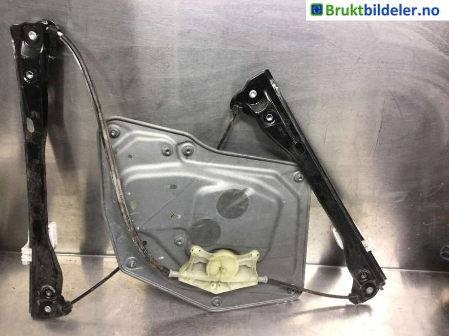 Ruteheis til Škoda Superb 2008-2015 (Type II) (SKODA|3T0 837 401 A|)