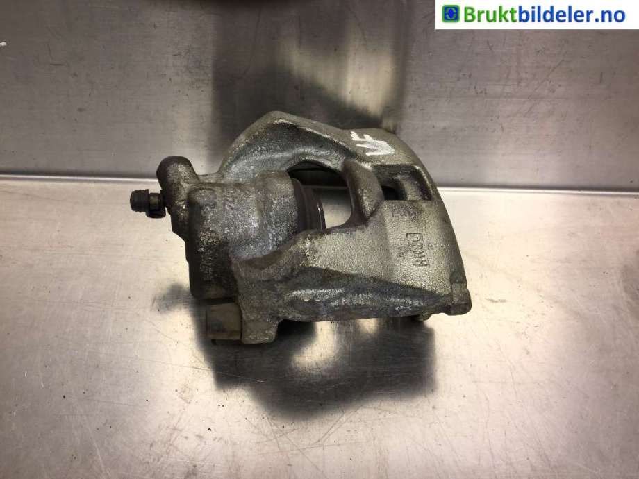 Bremsecaliper venstre foran til Volvo V70, 2007-2013 (Type III, Fase 1)  (VOLVO|8603753)