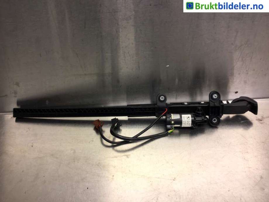 Sikkerhetsbelte foran høyre til BMW 3-Serie, 2005-2011 (E90/E91/E92/E93) (E90/E91/E92/E93) (BMW|7211 9 165 378 01)