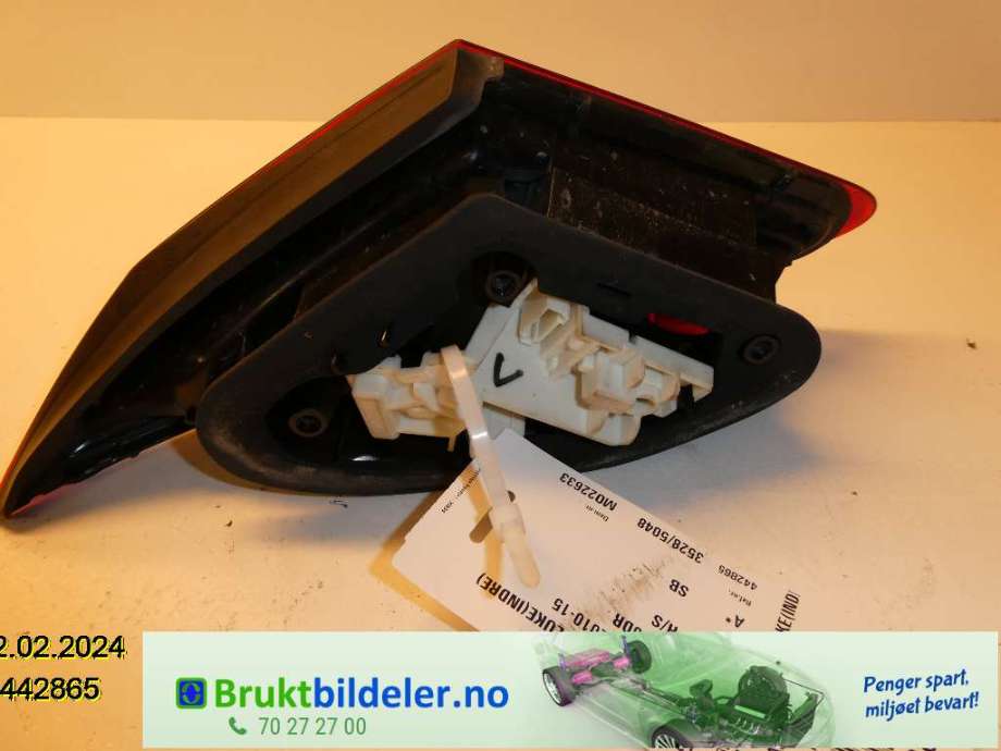 Baklykt høyre indre til Opel Astra J 2010-2015  (OPEL|13282247|)